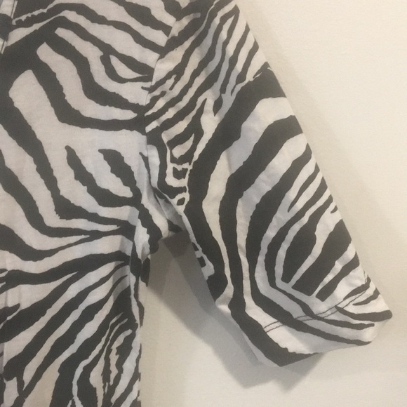 🌸 SALE VENUS Short Sleeve Long Shirt Size XS - Picture 3 of 6